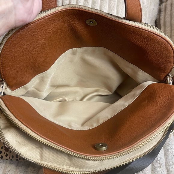 Universal Thread Leopard Print Tote with Brown Handles crossbody purse - Picture 8 of 9